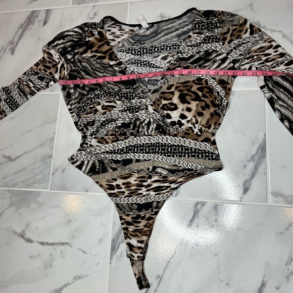 𝅺Fashion nova bodysuit top - Picture 9 of 13